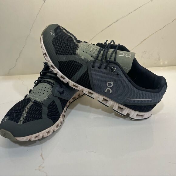 On Cloud Light Weight Athletic Shoes - Picture 3 of 10